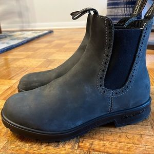 Blundstone Women’s Boots - #1630
HIGH TOP BOOTS - RUSTIC BLACK (US Size 10)